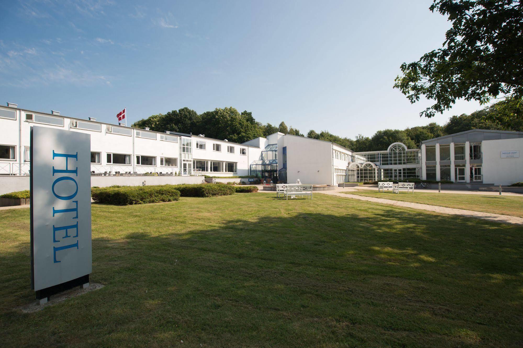 Hotel Juelsminde Strand Экстерьер фото